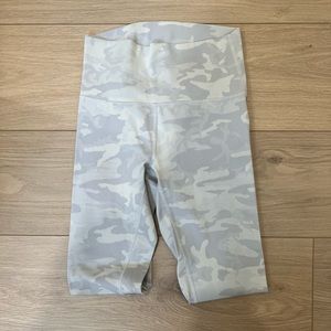 Lululemon Wunder Under Camo Ribbed * 25 inch inseam